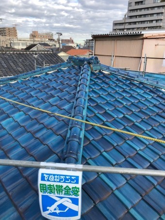 瓦屋根