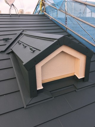 鳩小屋廻りの板金処理