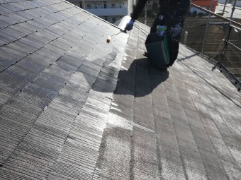 屋根下塗り