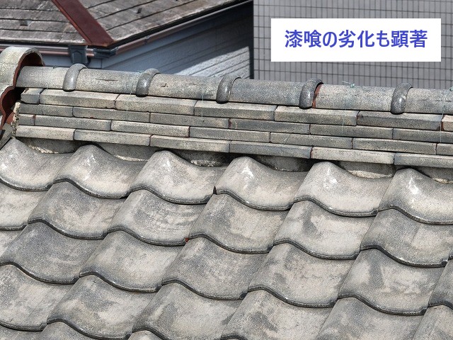 漆喰の劣化も顕著に現れてしまっています・・・