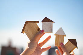 屋根カバー工法を実施！費用も時間も節約？その真相をご紹介します！