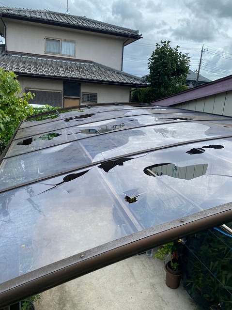 越谷市でカーポート屋根補修工事　ポリカーボネート板を使用しました