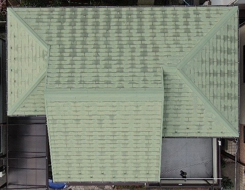 越谷市で屋根材コロニアルNEOの葺き替えorカバー工法を検討中