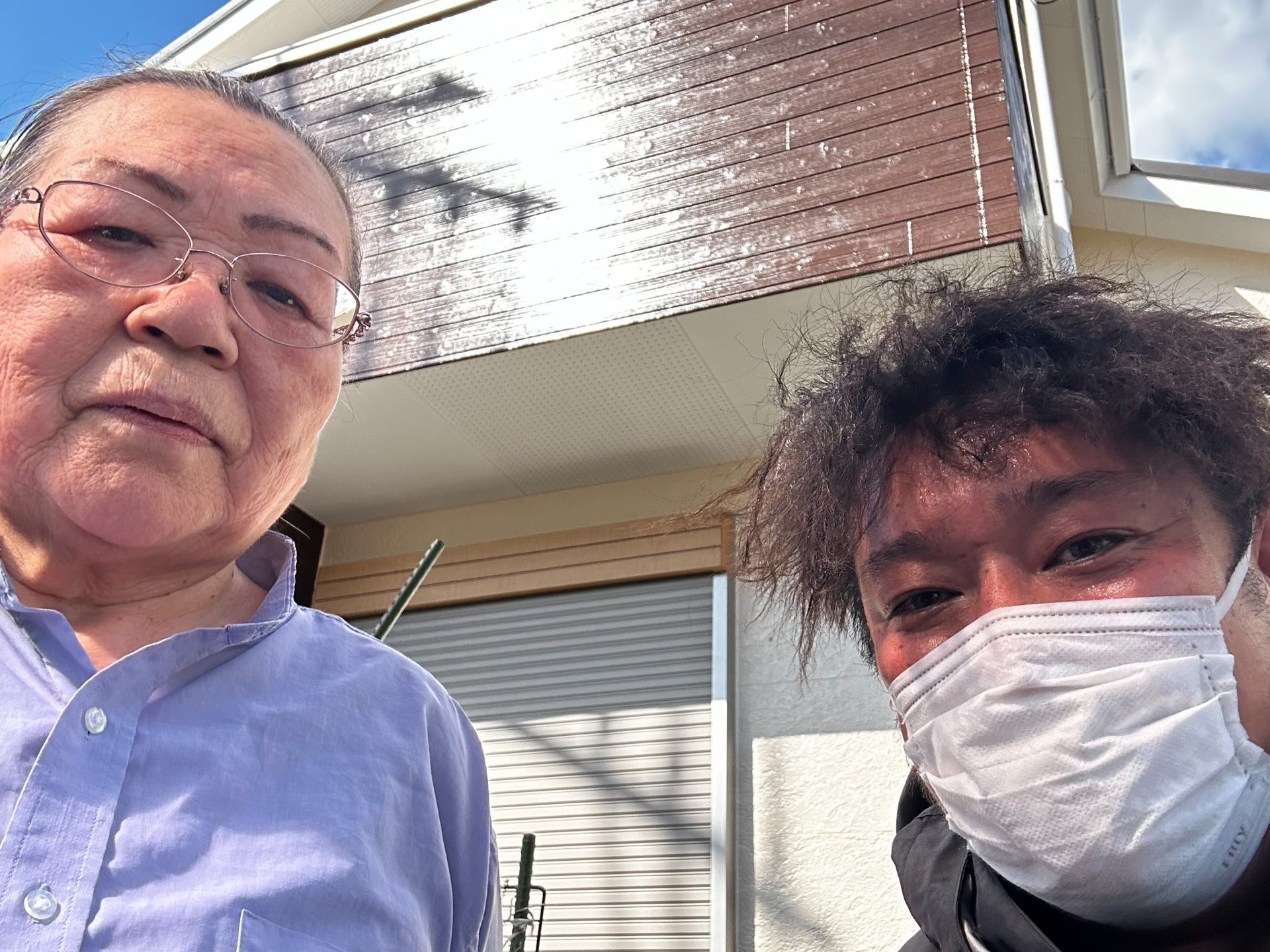 外壁塗装と屋根カバー工法を行ったお客様より嬉しいお言葉を頂きました♪