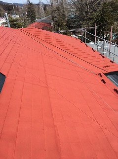屋根全面さび止め塗装